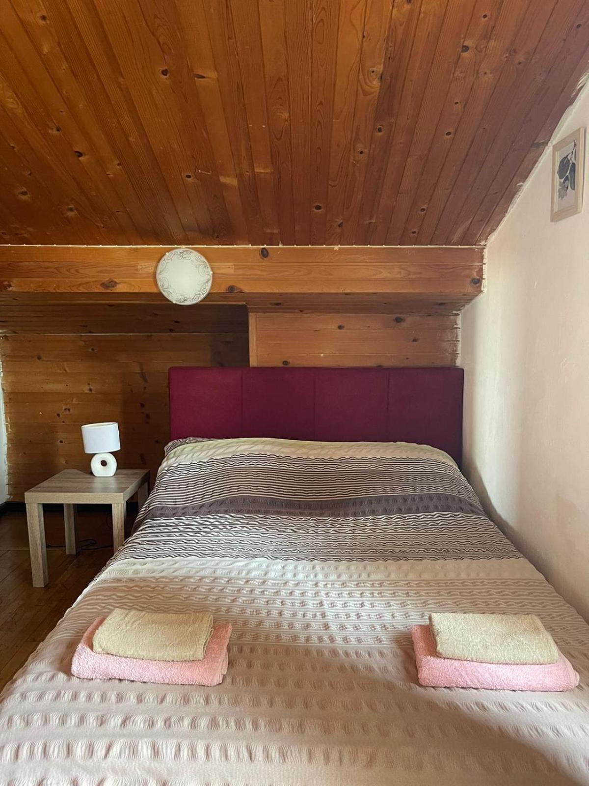 Roman Arch- Low Budget Doublebed Room In Top Center Pula Zewnętrze zdjęcie
